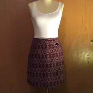 Geo shift skirt